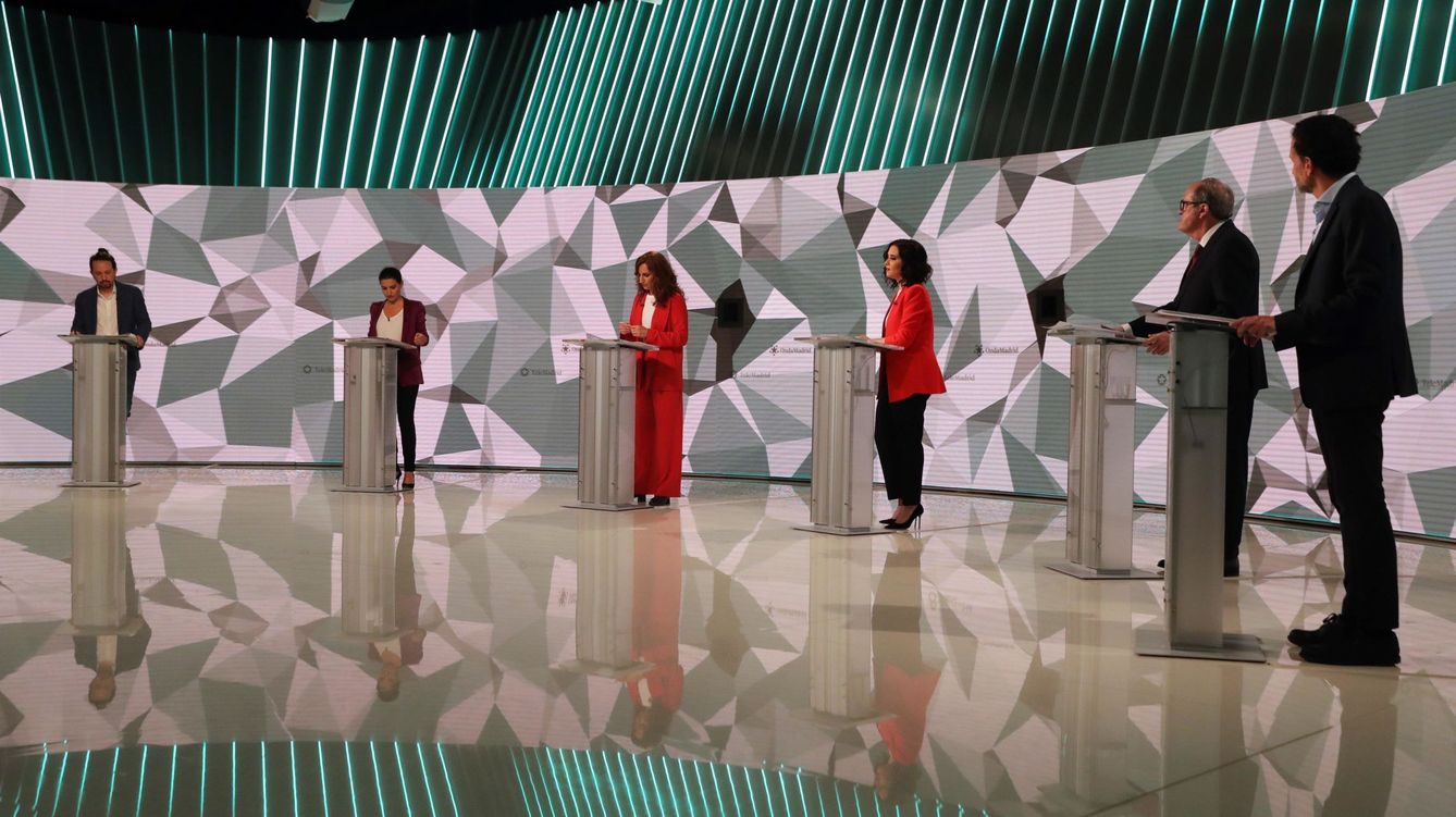 Foto: Los candidatos a la presidencia de la Comunidad de Madrid antes del inicio del debate. (EFE)