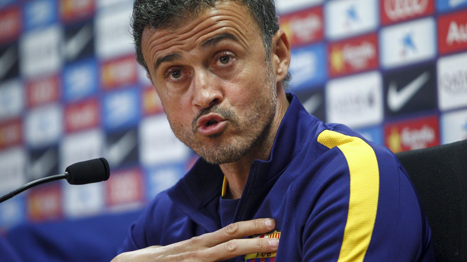 Foto: Luis Enrique, entrenador del Barcelona, en plena rueda de prensa (Efe).