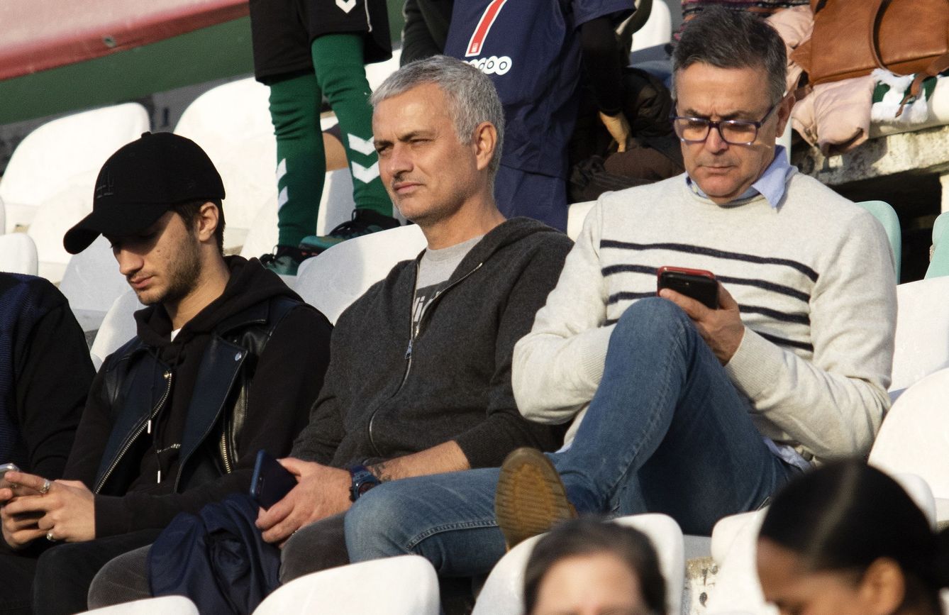 José Mourinho está sin equipo. (EFE)