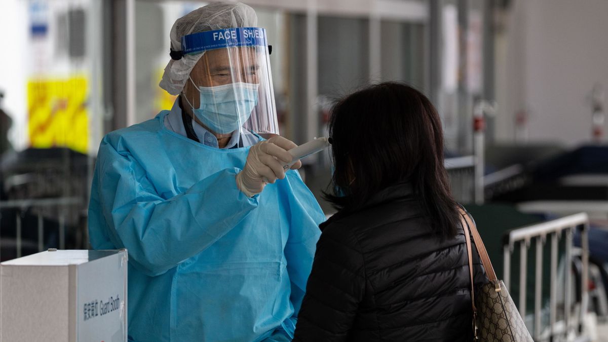 Un hombre de 39 años, primera víctima del coronavirus en Hong Kong