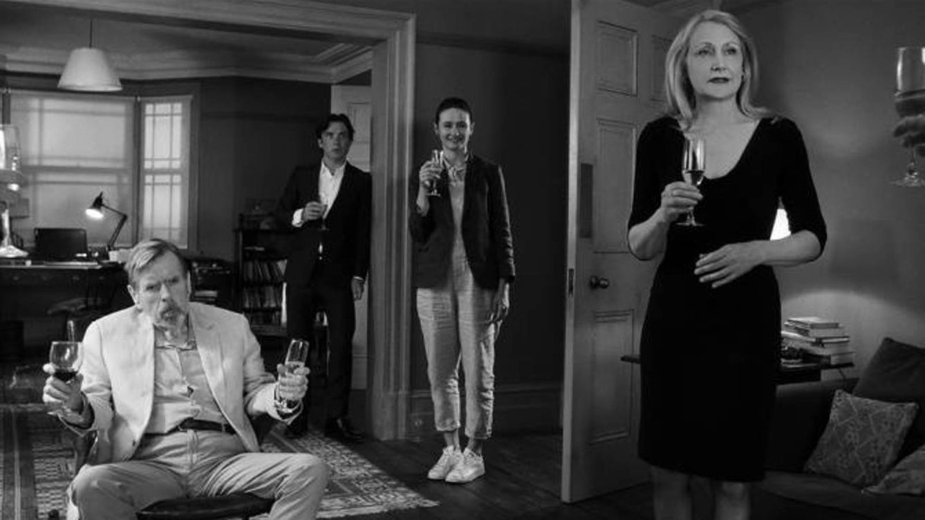 Timothy Spall, Cillian Murphy, Emily Mortimer y Patricia Clarkson en 'The Party'. (Avalon)
