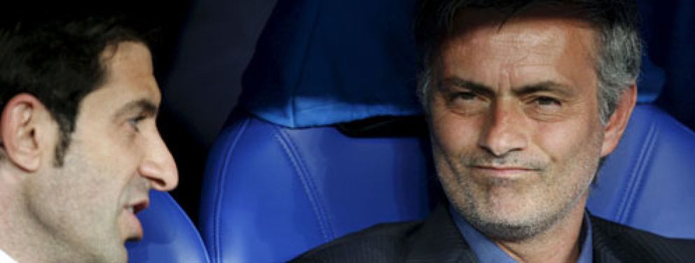 Foto: Mourinho vacía su oficina 'interista' y Moratti afirma que el luso ya "piensa en el Madrid"