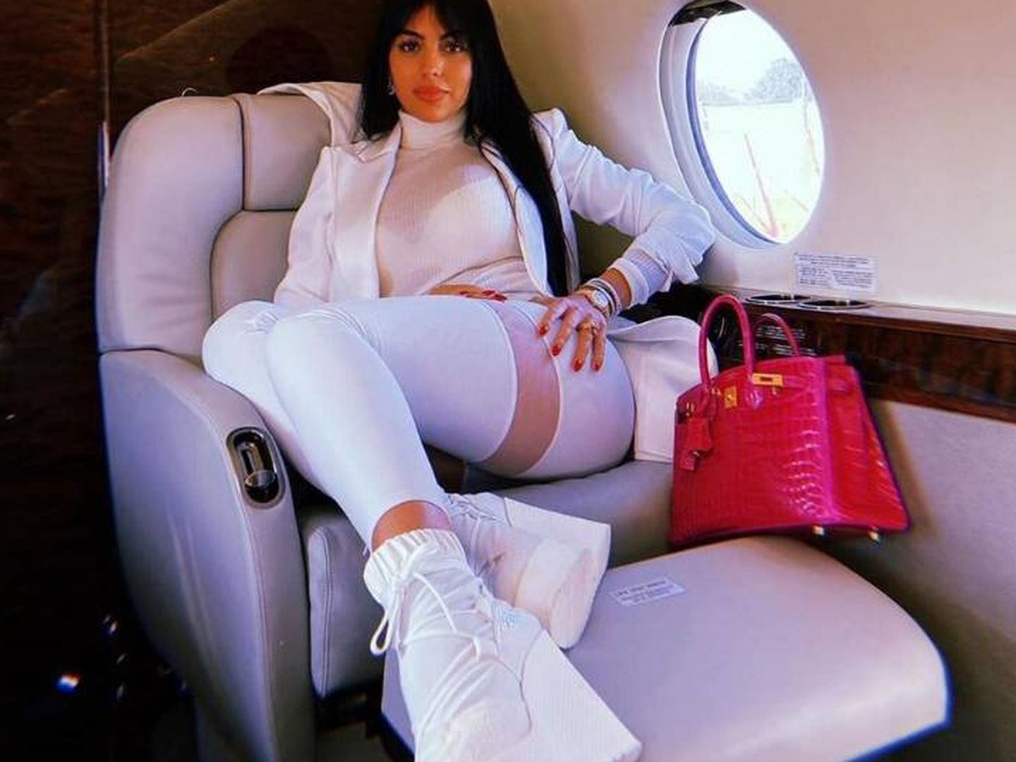 Georgina Rodríguez en su avión privado. (Instagram)