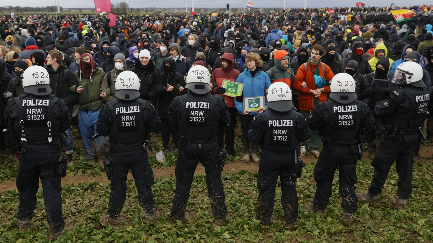 Manifestación contra la ampliación de la mina de carbón alemana en Lützerath, Alemania.