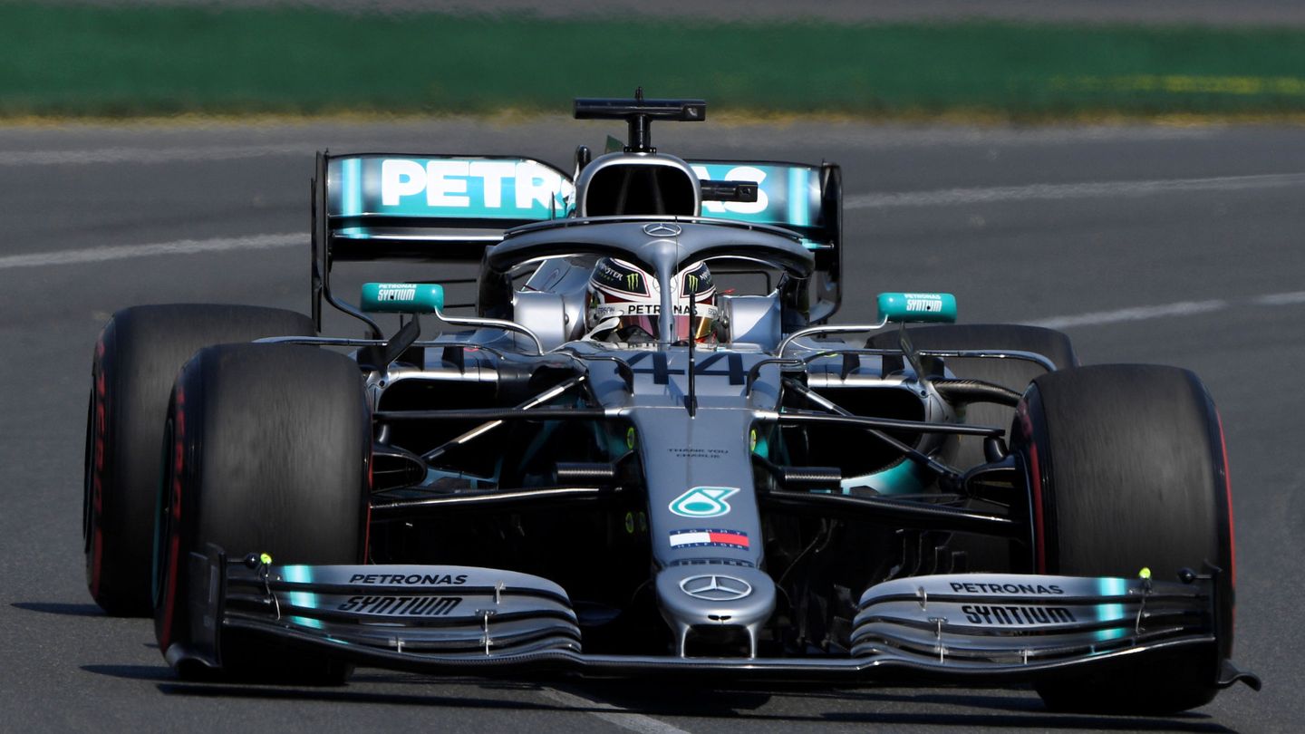 Hamilton se llevó la primera pole del año. (Reuters)