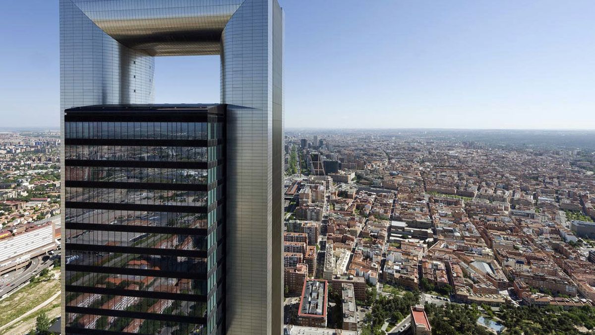 Cepsa ultima el alquiler de la millonaria Torre Bankia con una opción de compra