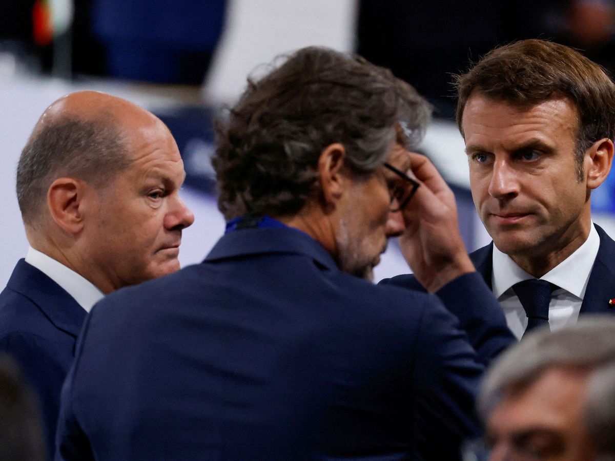 Foto: El canciller alemán, Olaf Scholz (i), y el presidente francés, Emmanuel Macron (d). (Reuters)