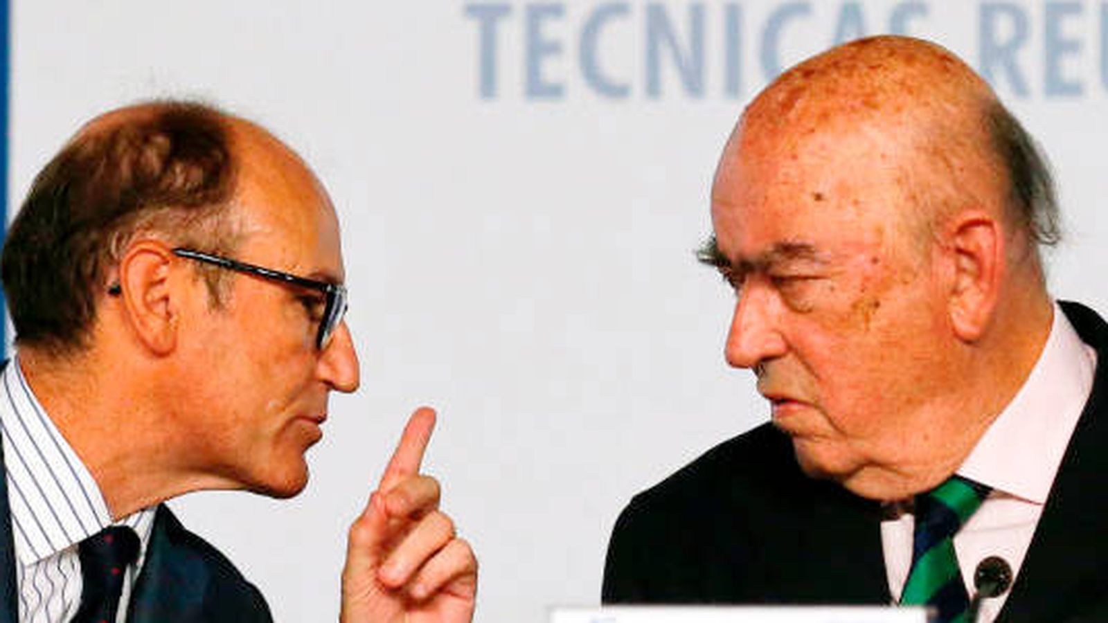 Foto: El presidente de Técnicas Reunidas, José Lladó, junto al consejero delegado, Juan Lladó. (Reuters)