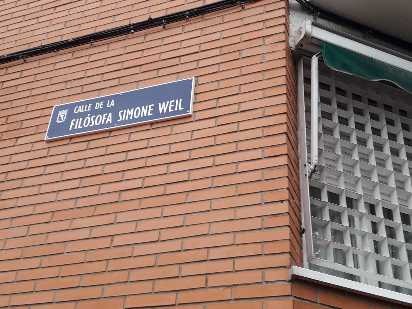 Calle de la Filósofa Simone Weil en Vallecas, Madrid.