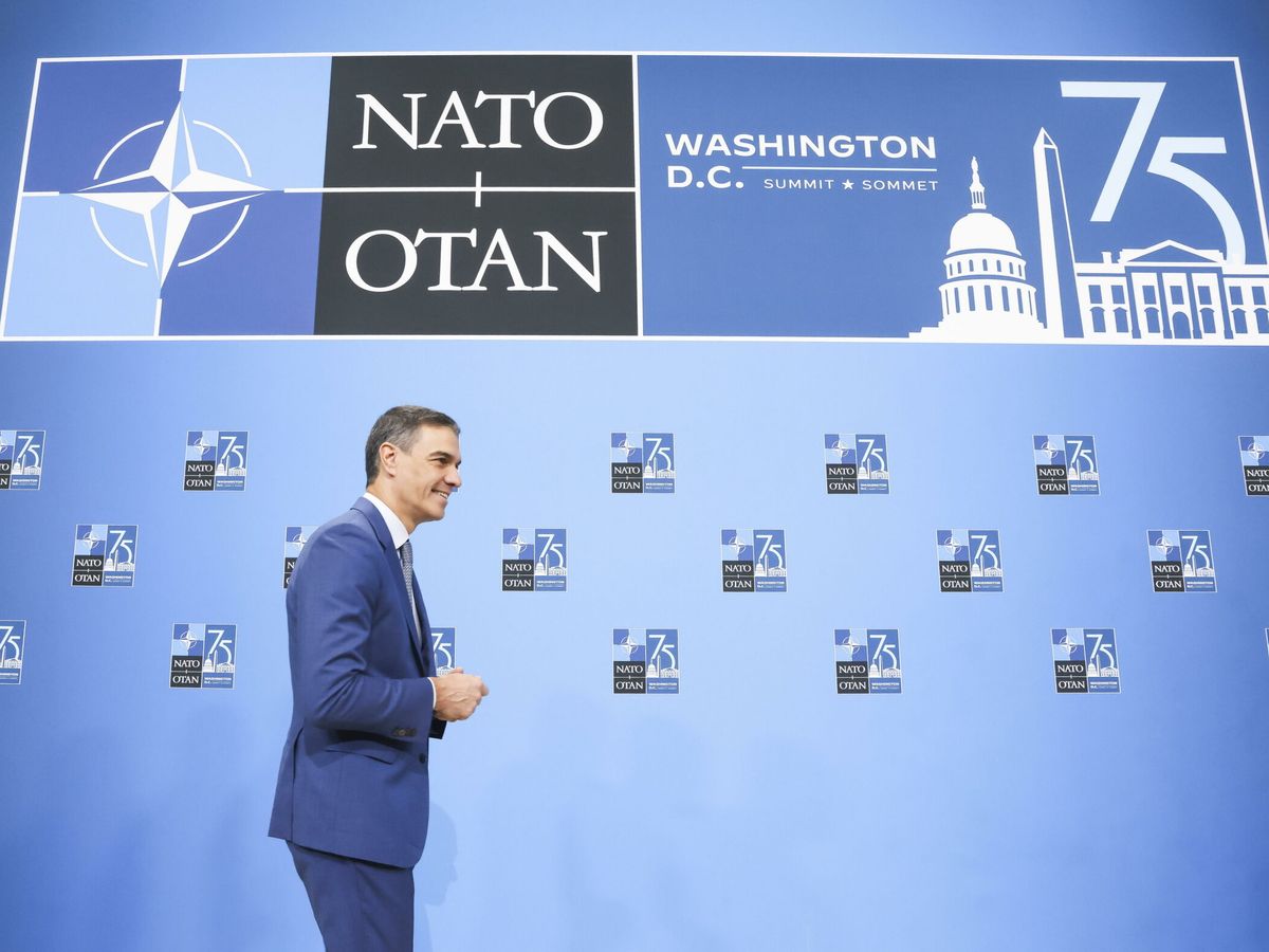 Foto: Pedro Sánchez en su llegada a la cumbre de la OTAN. (EFE/Michael Reynolds)