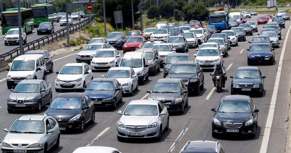 Foto: Estado del tráfico en la Nacional I, carretera de Burgos, en sentido salida de Madrid el pasado 29 de julio. (EFE)