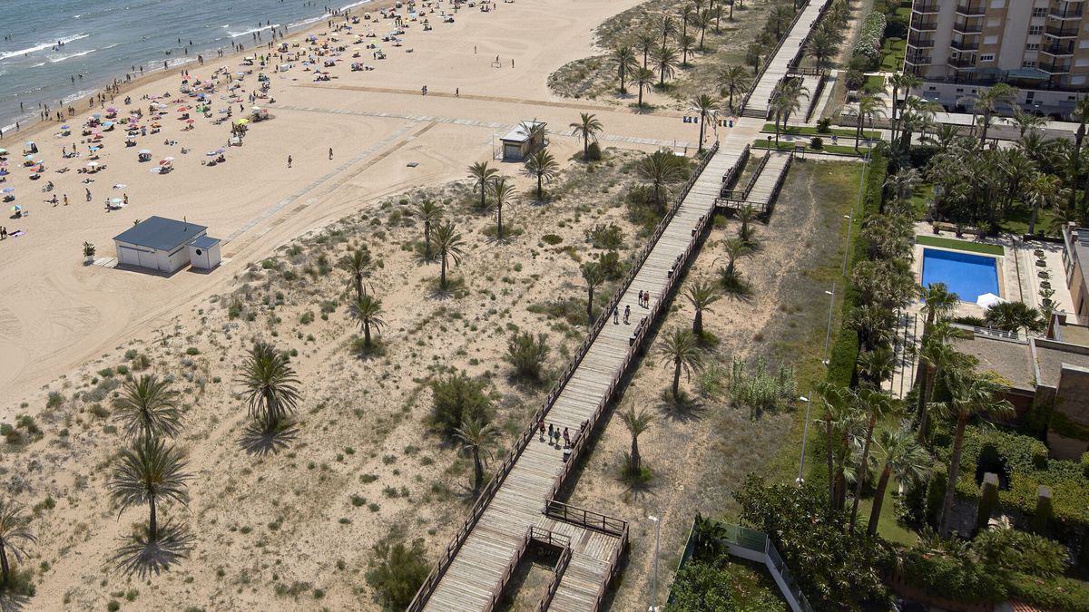 Ni Cullera ni Altea: estos son los municipios con playa de Valencia donde los pisos están más baratos