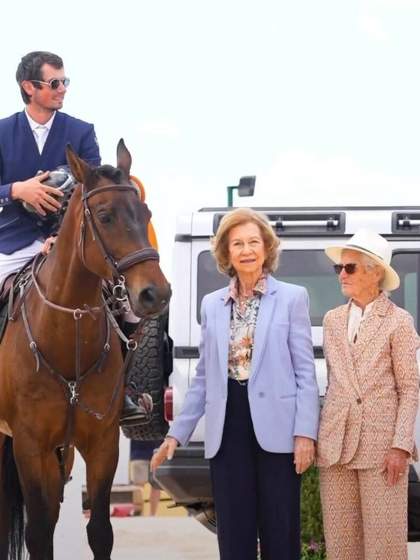 La reina Sofía, con Teresa de Borbón en la entrega de premios. (Redes sociales)