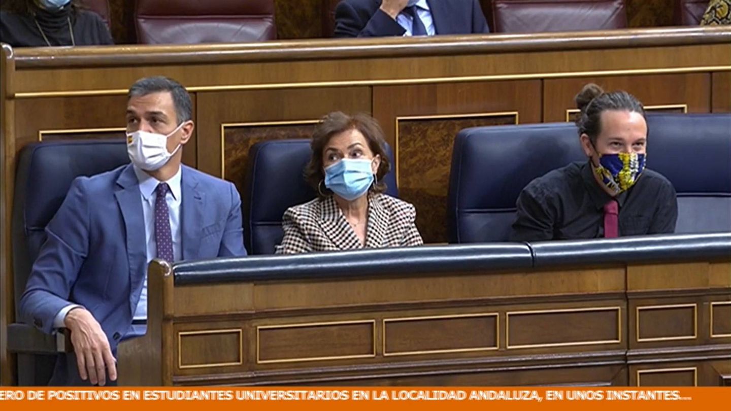 Sánchez, Calvo e Iglesias, en el Congreso de los Diputados. (Mediaset)