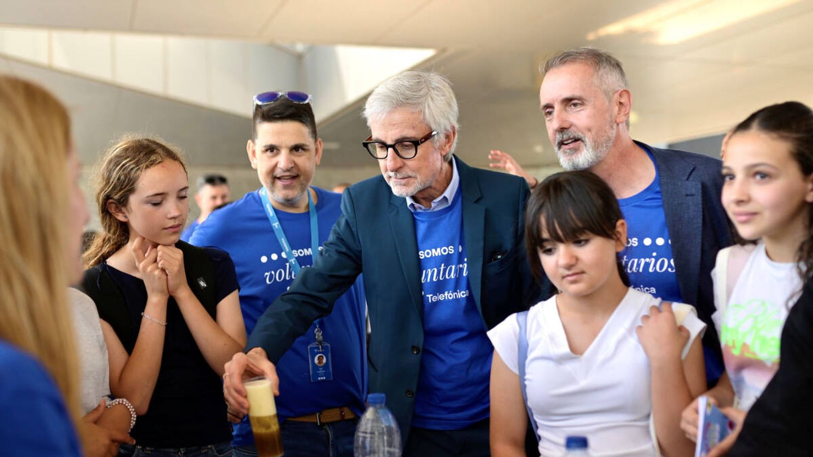 Fundación Telefónica lanza su voluntariado más tecnológico: IA para mayores, diseño ético, 'gaming' seguro...