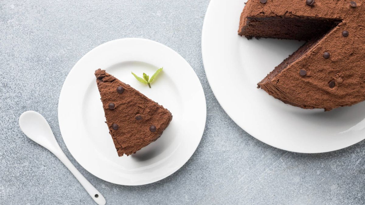 La receta de la tarta de chocolate más sana: se hace con dos ingredientes y no tiene gluten