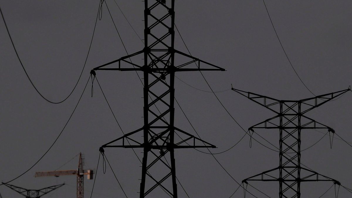 Las eléctricas mantienen los recursos contra la tasa del 7% a pesar del varapalo de la UE