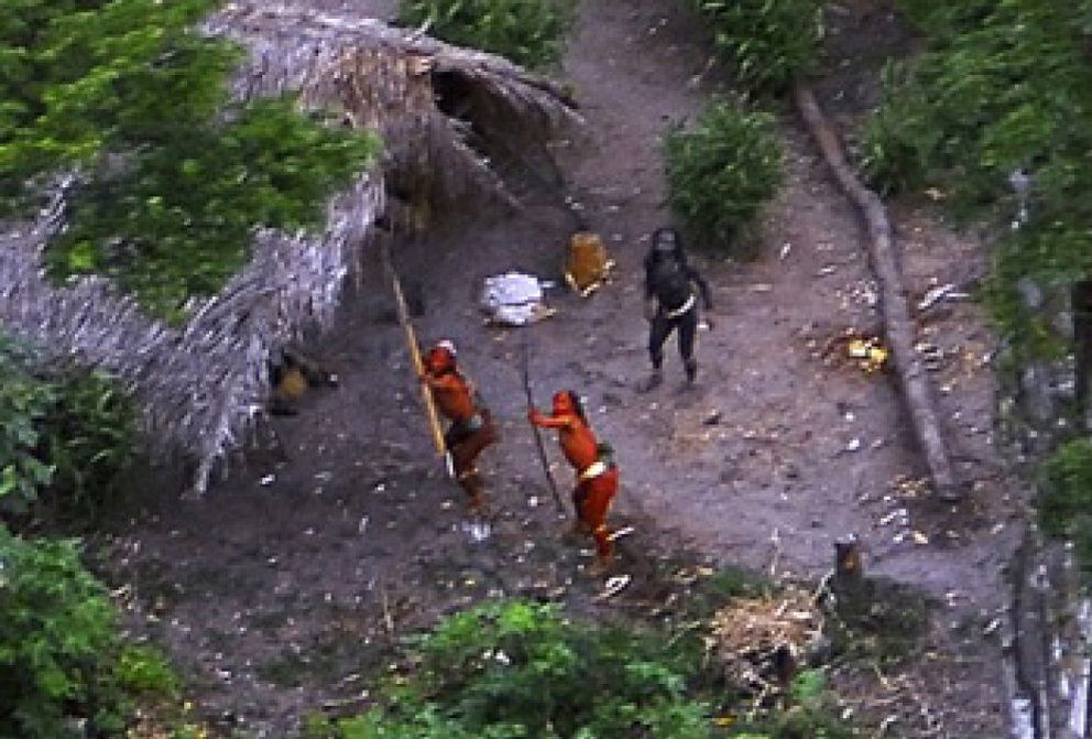 Foto: Una ONG niega haber engañado a los medios sobre una tribu desconocida del Amazonas