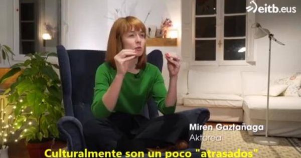 Foto: Miren Gaztañaga en la televisión vasca ridiculiza a los españoles. 