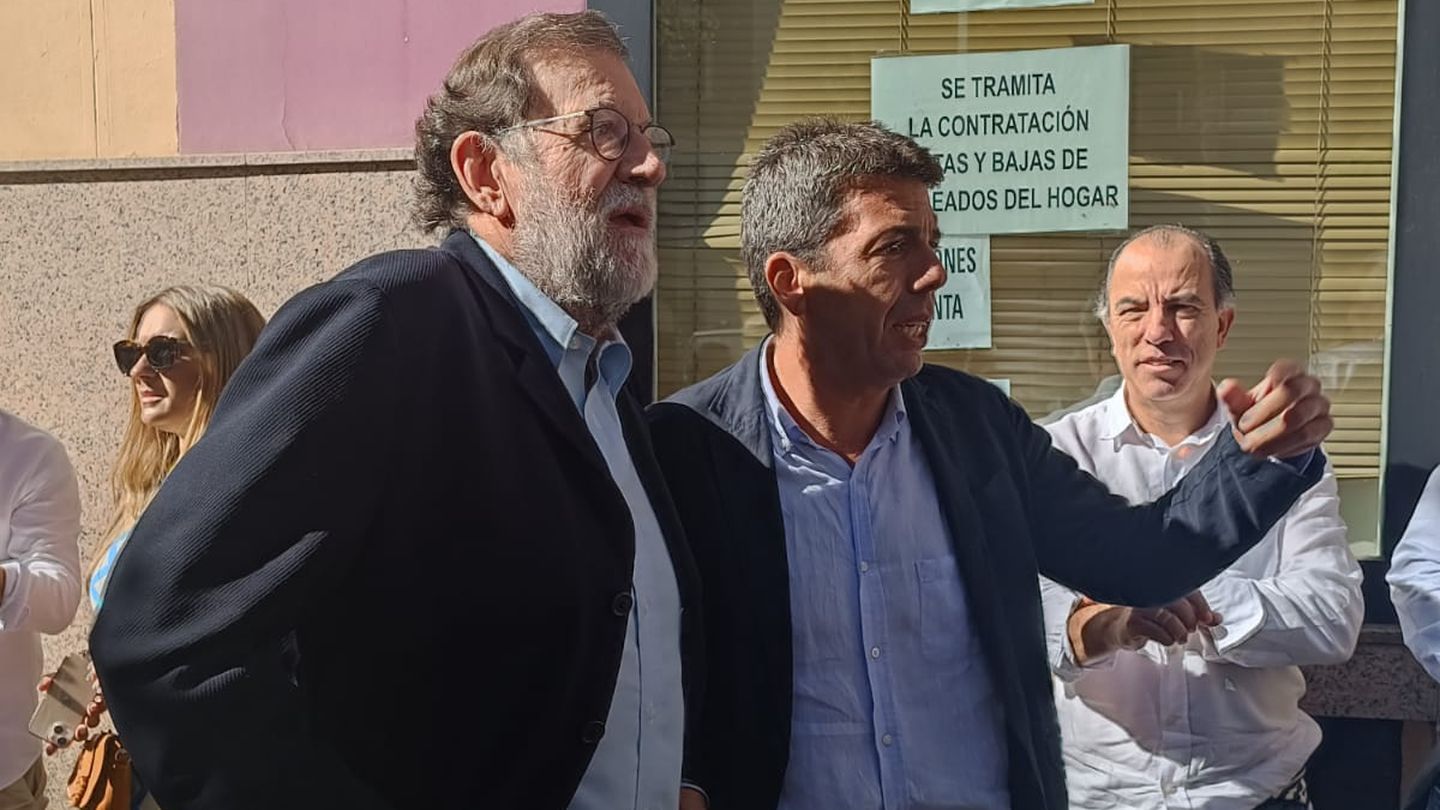 Mariano Rajoy, junto al presidente de la Comunidad Valenciana, Carlos Mazón. (EC)