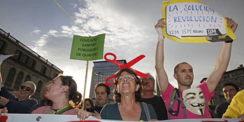 Foto: Bankia, blanco de las iras de miles de ‘indignados’ en Barcelona