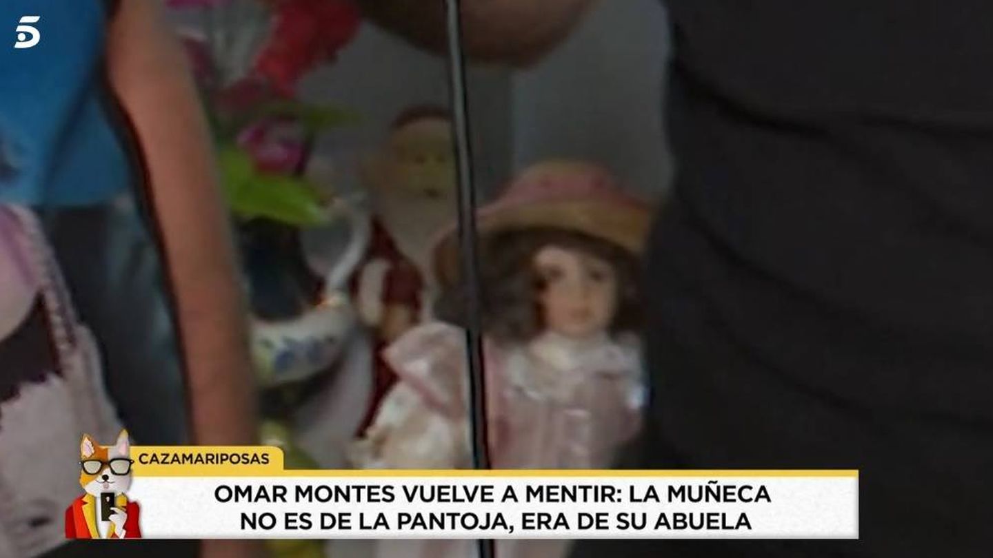 La misteriosa muñeca de Omar en 'Cazamariposas'. (Telecinco).