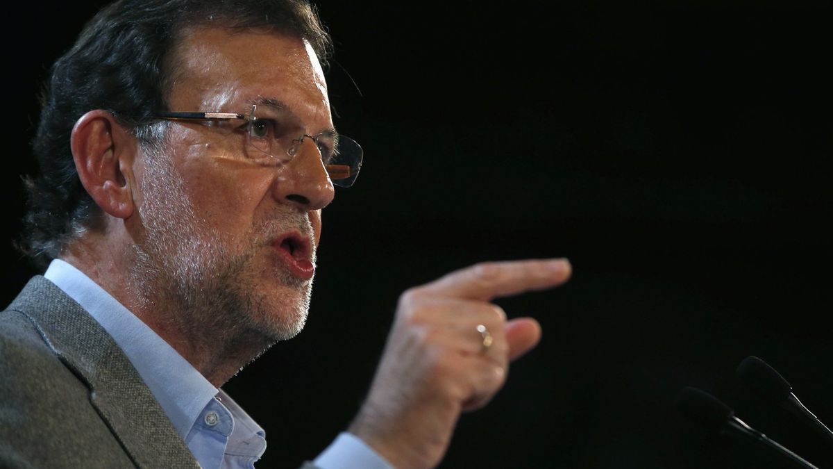 Rajoy avisa al PP que sólo culminar las reformas permitirá remontar en 2015