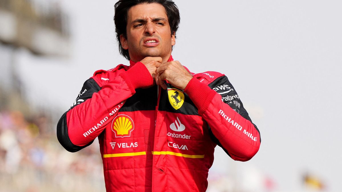  Así comienzan los medios a segarle la hierba bajo los pies a Carlos Sainz en Ferrari