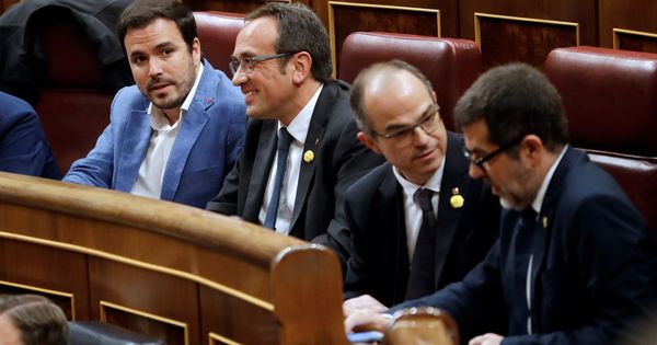 Foto: Josep Rull, Jordi Sànchez y Jordi Turull, en el Congreso. (EFE)