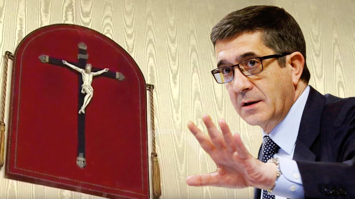 López retira de su despacho los crucifijos, incluido el de Besteiro recuperado por Bono
