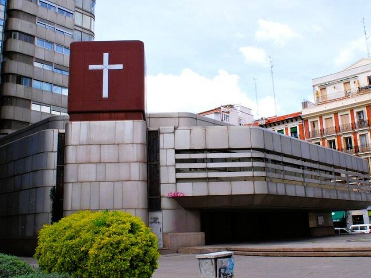 Desde una iglesia que parece una sandwichera hasta un arquitecto indio: seis 'pifias' que afean Madrid