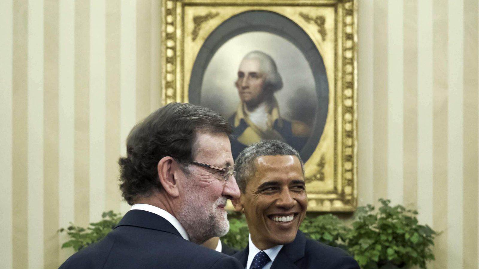 Foto: El presidente en funciones del Gobierno, Mariano Rajoy (i), y el presidente de Estados Unidos, Barack Obama. (EFE)