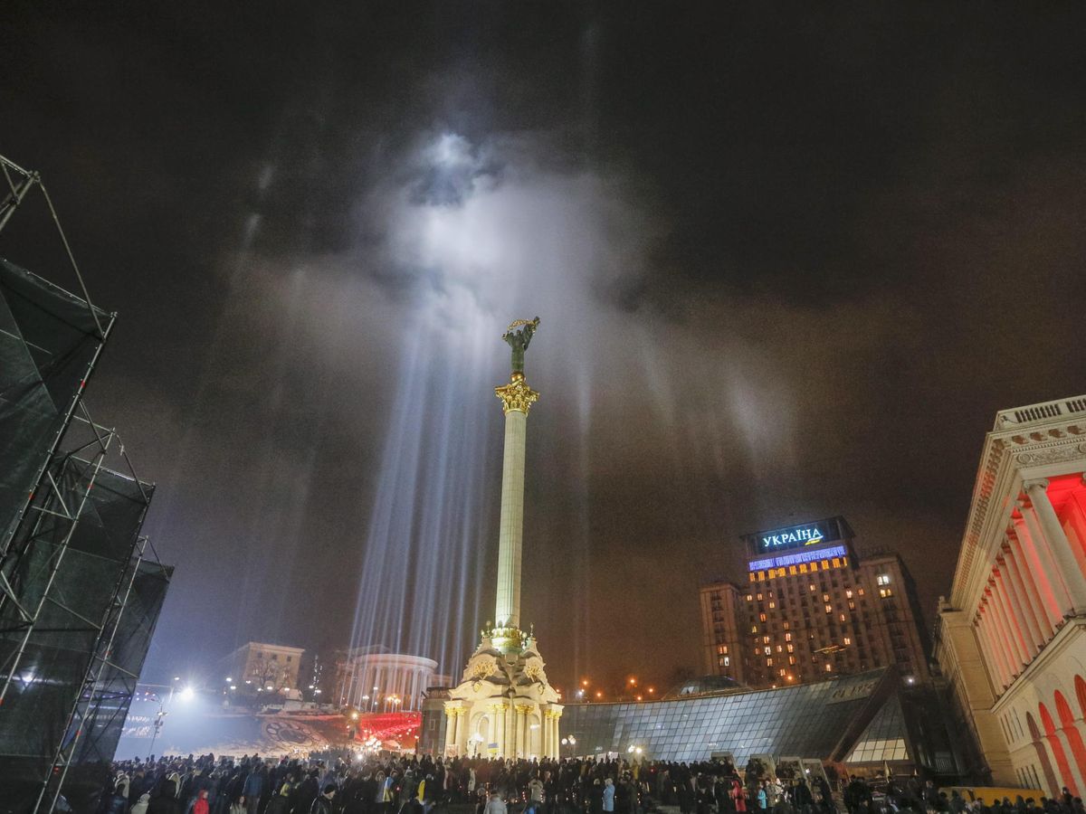 Foto: Plaza de la Independencia de Kiev, en 2015. (EFE/Sergey Dolzhenko)