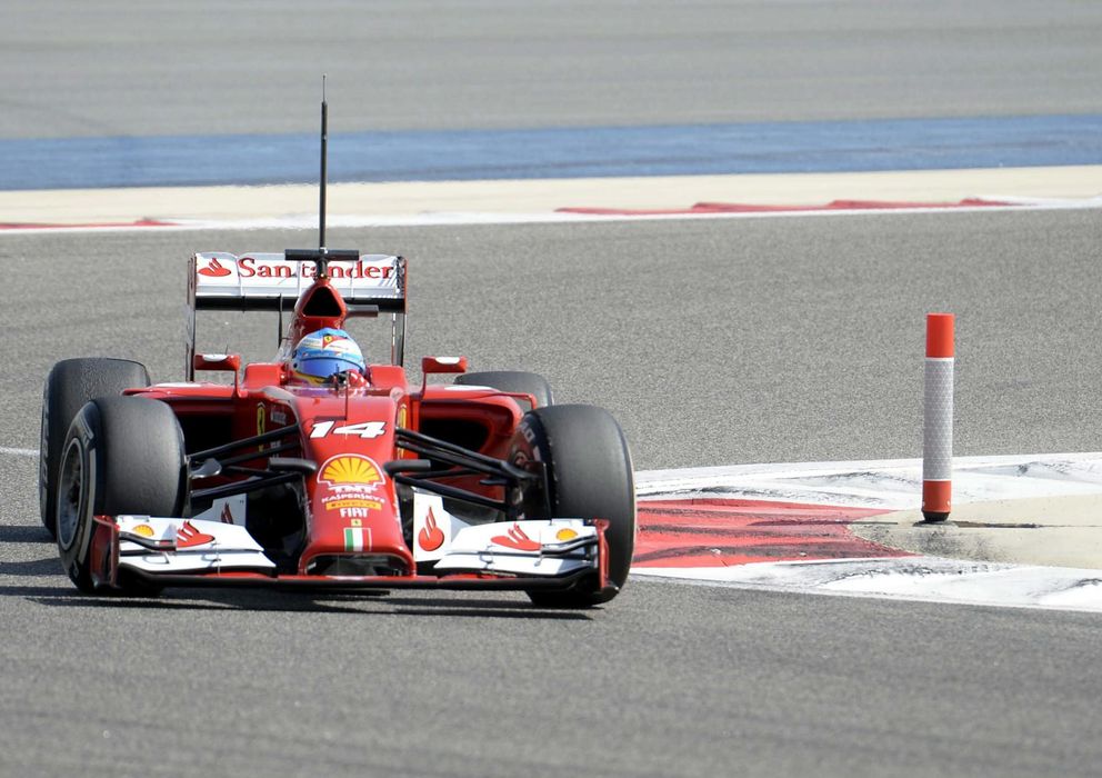 Foto: Fernando Alonso, esta pretemporada, en el circuito de Baréin.