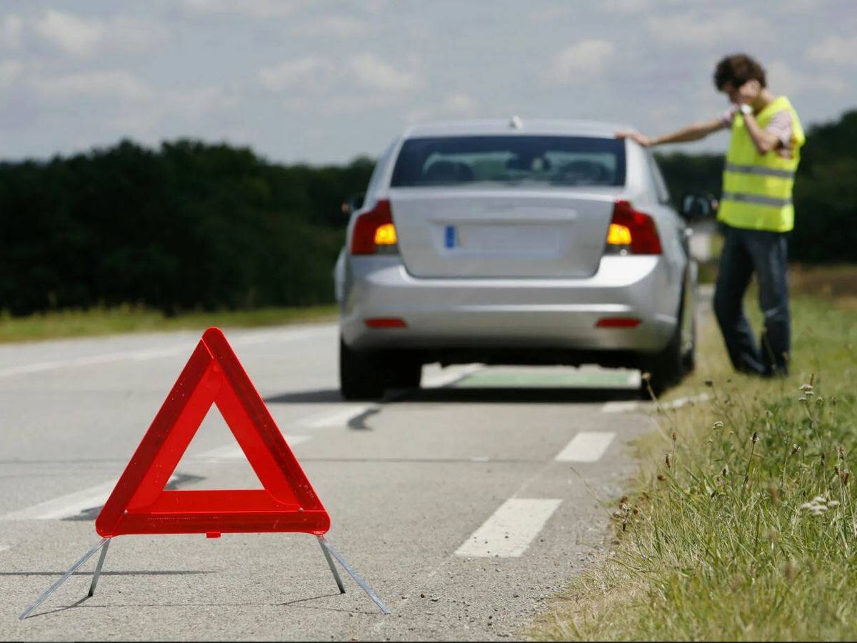 Foto: Los triángulos de avería dejan de ser obligatorios en autovías y autopistas.