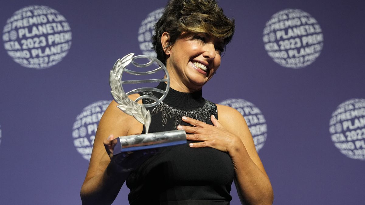 De una ganadora Sonsoles Ónega a una brillante Yolanda Díaz: los looks en los Premios Planeta