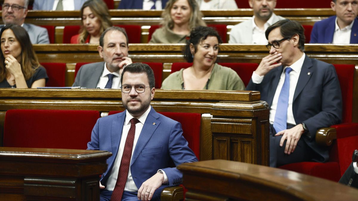 Puigdemont ve en las bases de ERC un seguro de vida: "No apoyarán al más españolista del PSC"