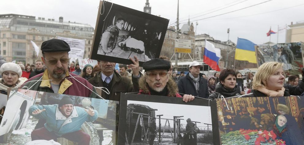 Manifestación contra la independencia de Crimea en Moscú. (Reuters)