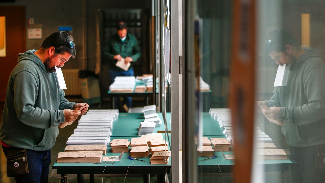 La participación sube con respecto a 2016: el 41,49% de los censados vota hasta las 14:00