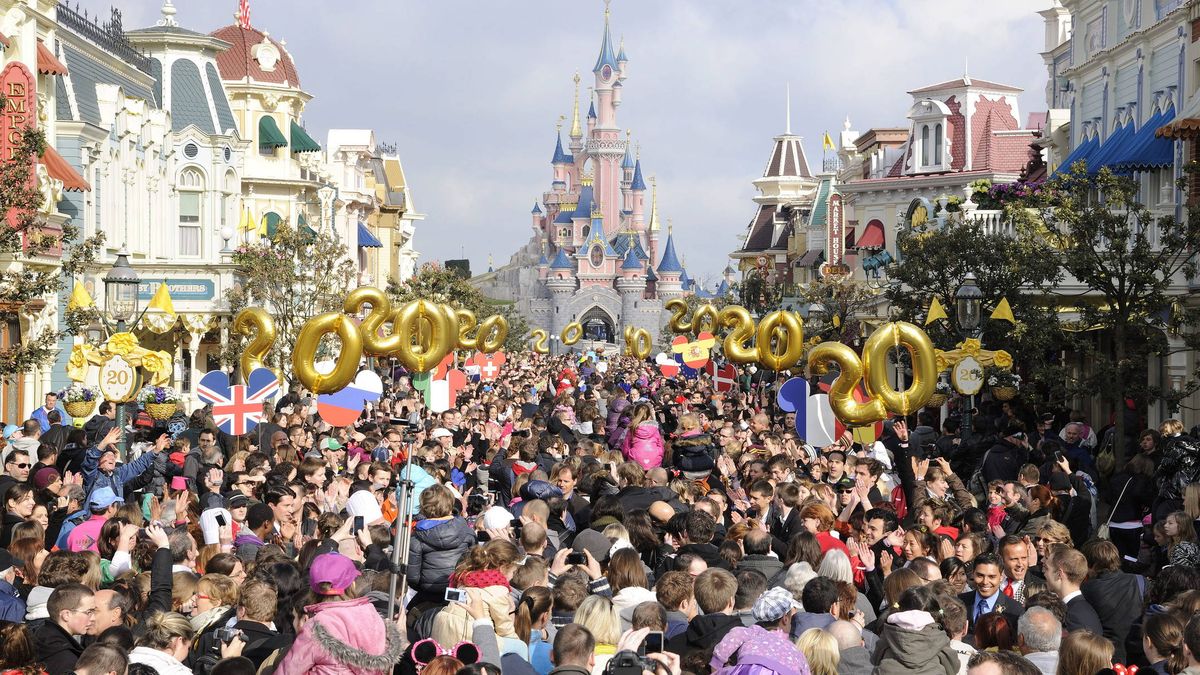 Euro Disney se hunde un 9,5% ante su próxima opa de exclusión del mercado
