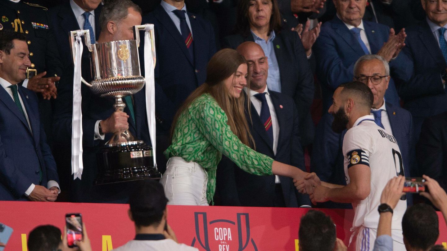 La infanta Sofía, saludando a los jugadores. (Cordon Press)