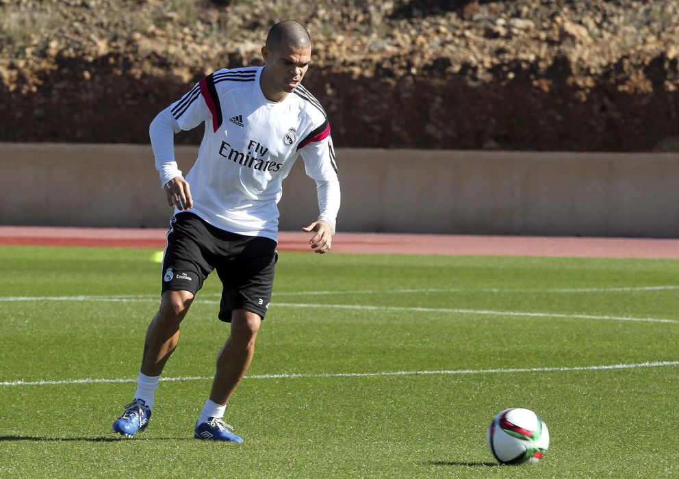 Foto: El central portugués Pepe regresó a los entrenamientos con el Real Madrid.
