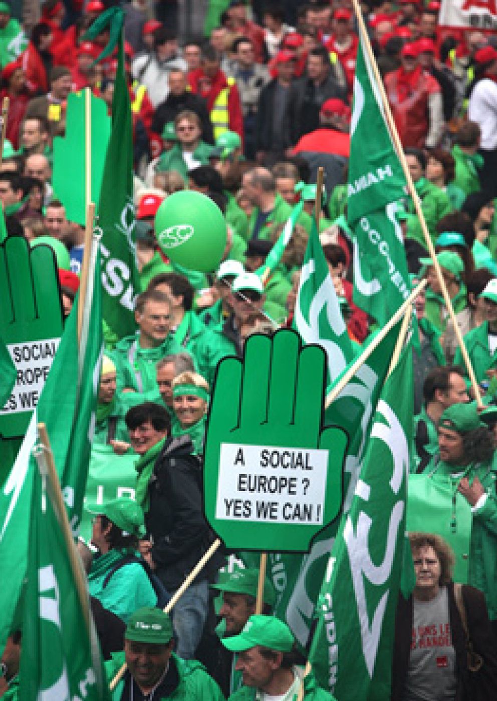 Foto: Unos 40.000 trabajadores reclaman en Bruselas "una Europa social"