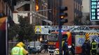 Así accederion los bomberos al interior del edificio que explotó ayer en la calle Toledo de Madrid
