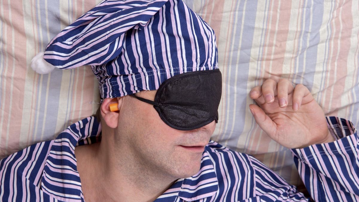 Los peligros que se esconden detrás de tu ropa de dormir (y cómo deberías acostarte)