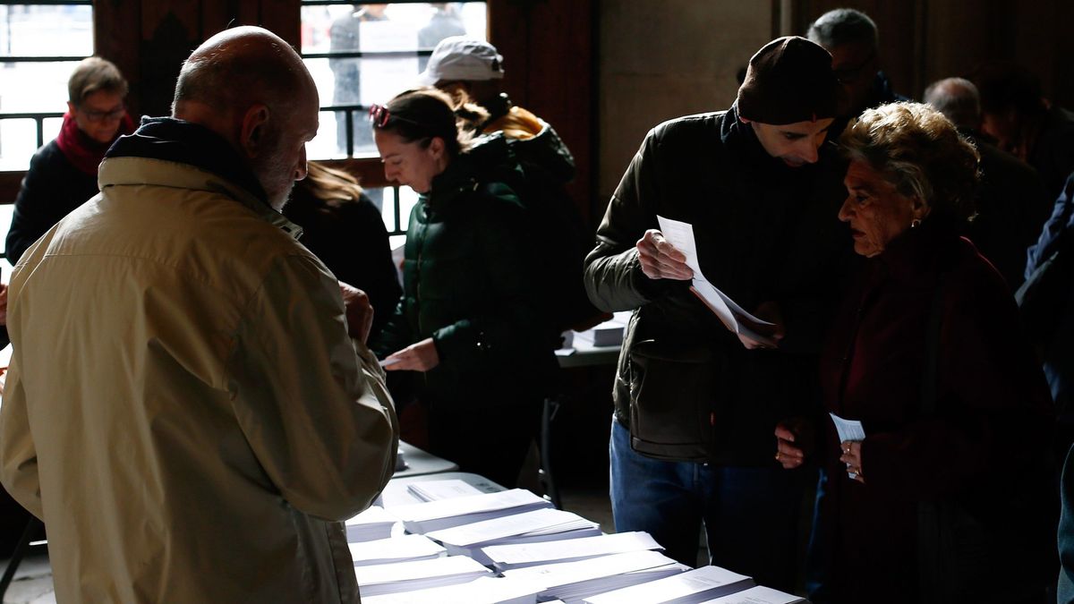 Una mujer muere en Granada y un hombre en Guipúzcoa al ir a votar en su colegio electoral
