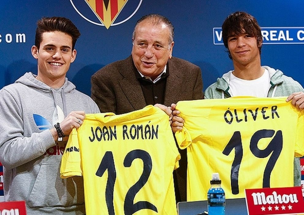 Foto: Óliver fue presentado como nuevo jugador del Villarreal hasta final de temporada (Villarrealcf.es)