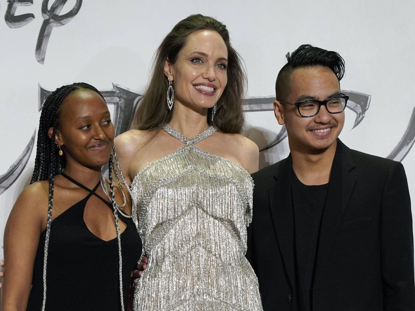 Zahara Jolie-Pitt, Angelina Jolie y Maddox Jolie-Pitt. (Getty)