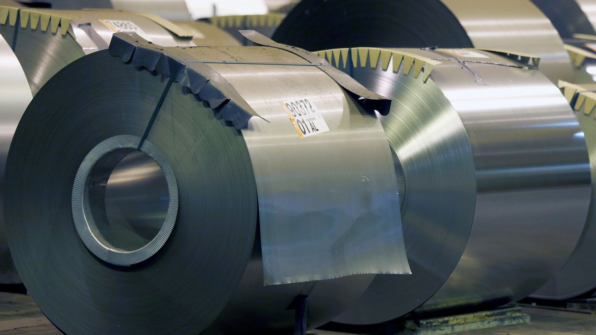 ArcelorMittal ofrece recomprar bonos por hasta 1.424 millones