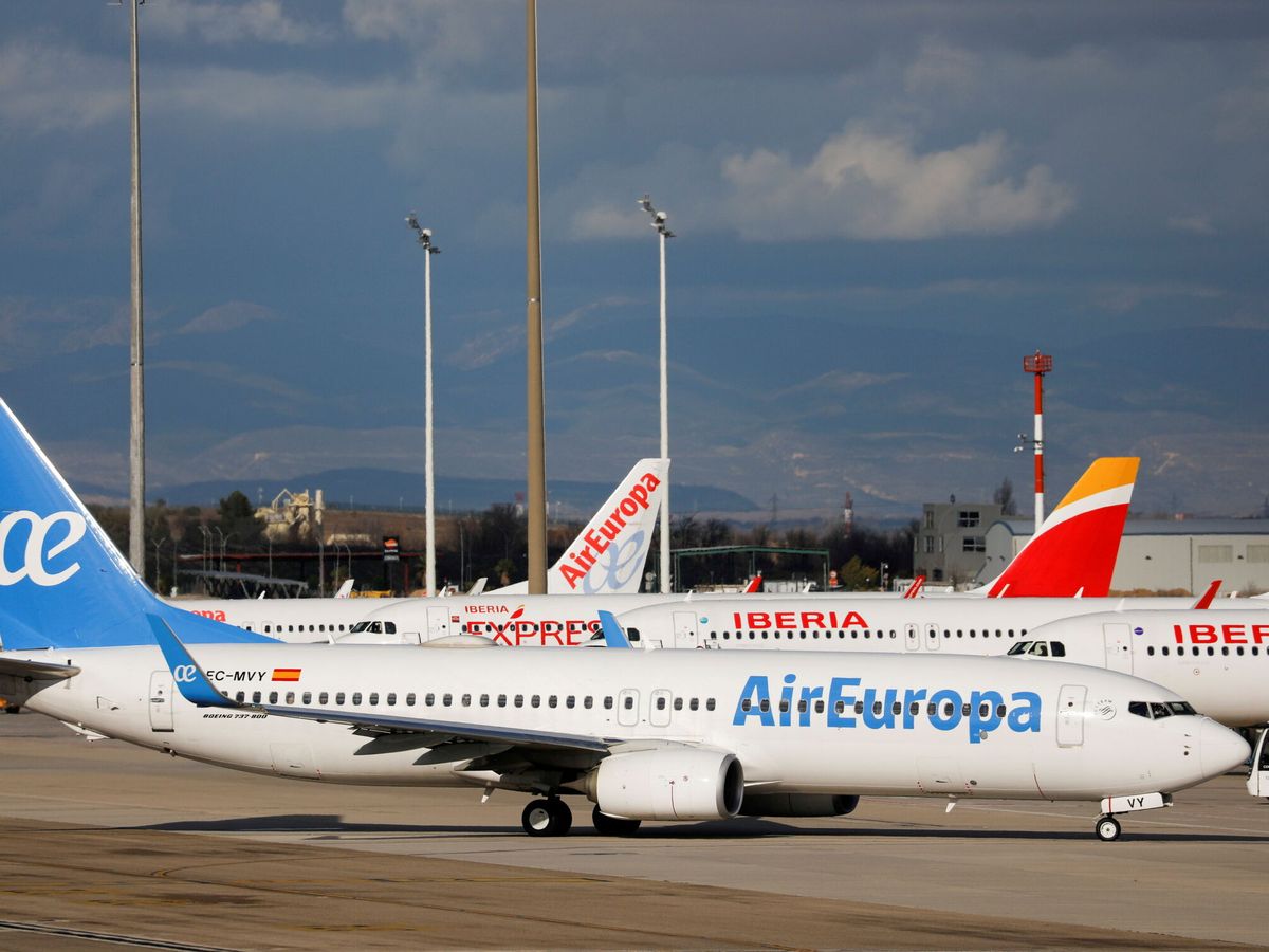 Foto: Aviones de Air Europa e Iberia, en Barajas. (Reuters/Susana Vera)